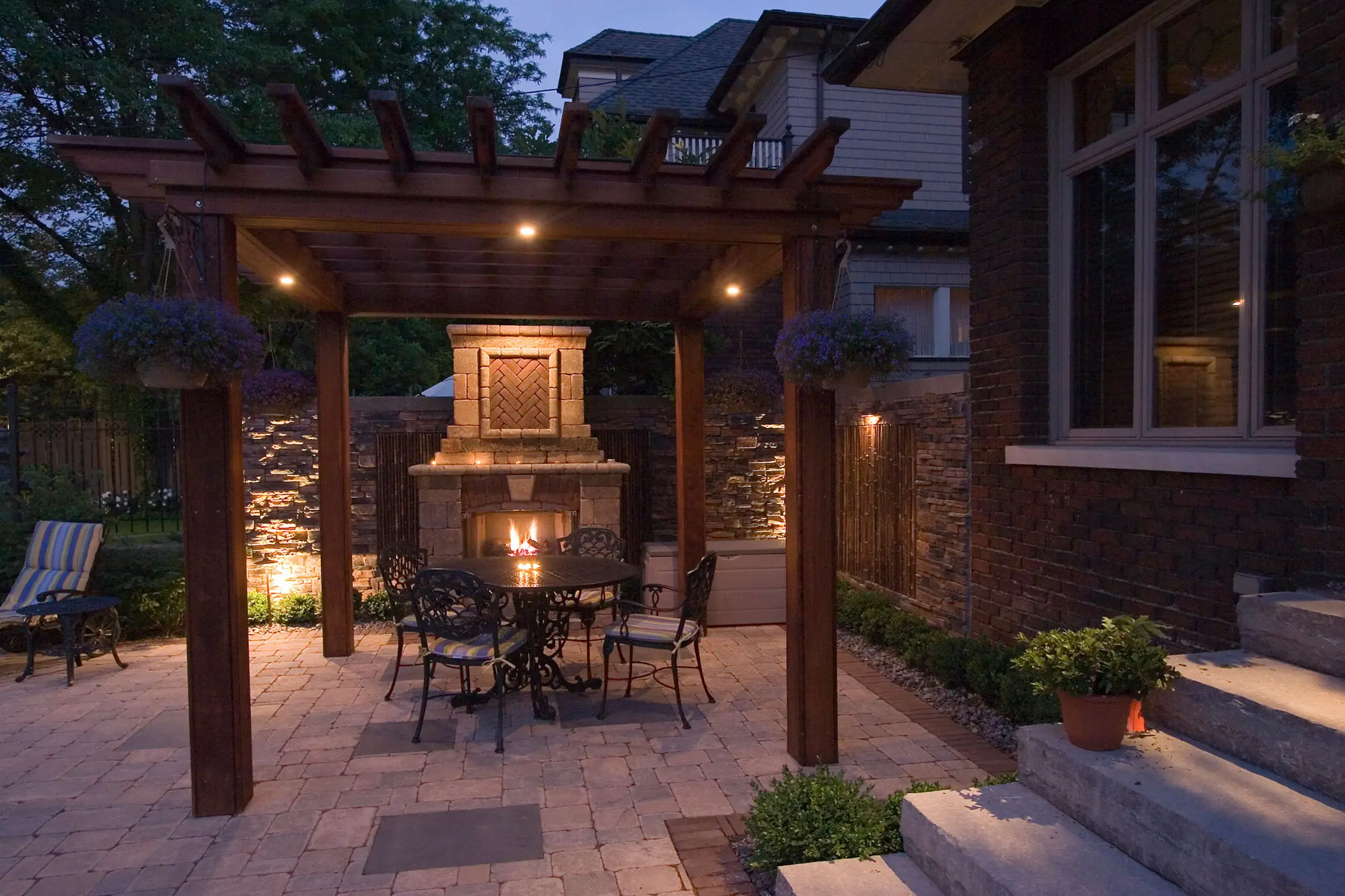 Outdoor Kitchens and Fireplaces